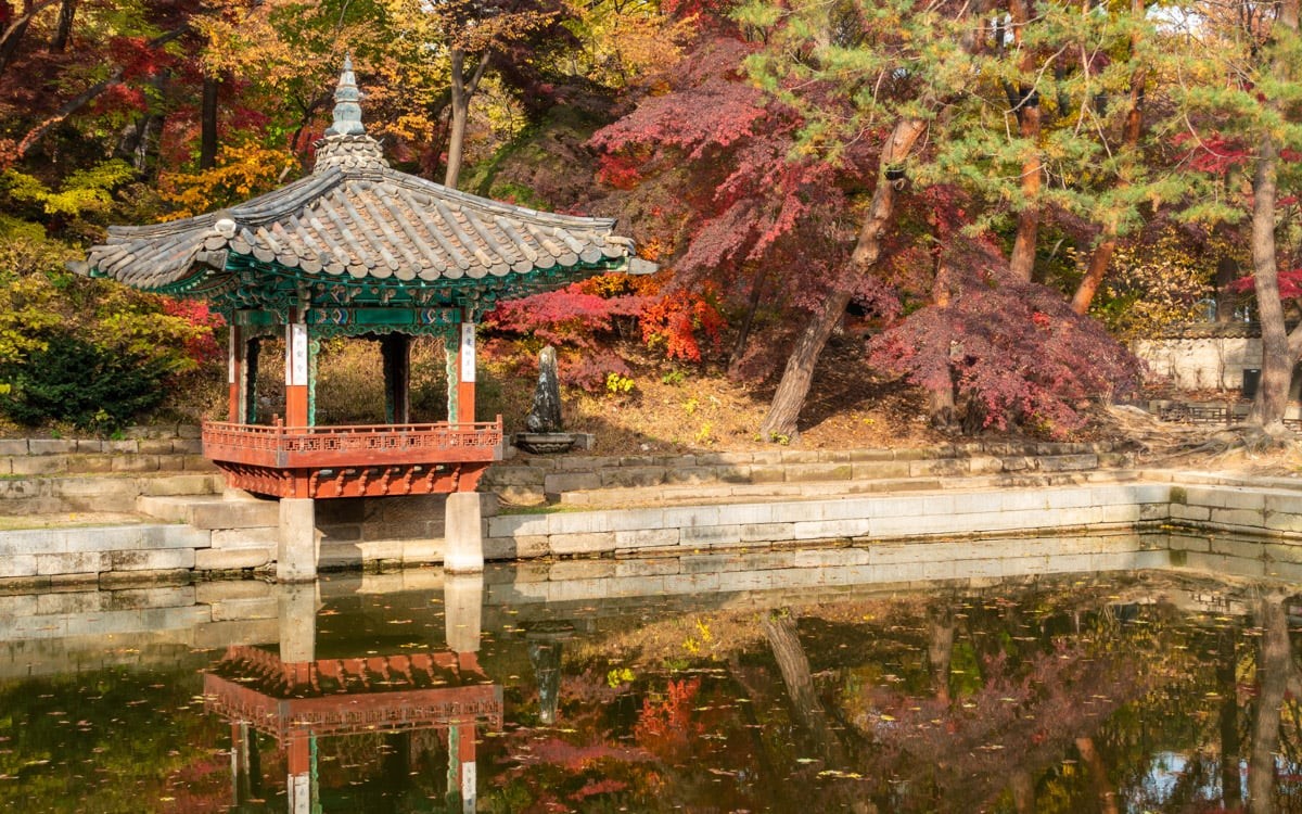 Changdeokgung Palace and Huwon